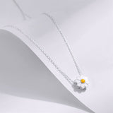 Daisy Chain Necklace in Silver