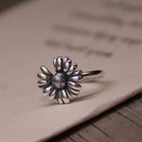 Vintage Daisy Ring Close Up View