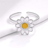 White Daisy Rings